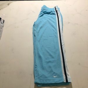 Nike cropped workout pants Size (Medium) 8-10